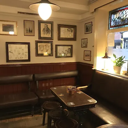 The Black Horse Estalagem