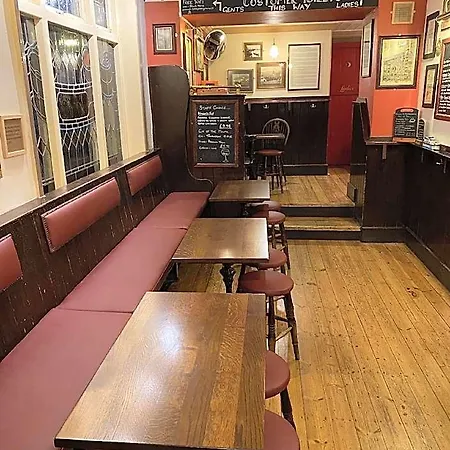 The Black Horse 3* Γουίτμπι